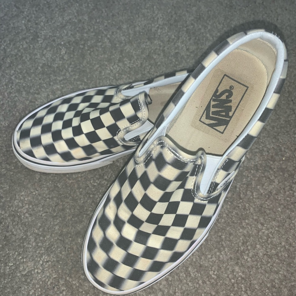 Women’s Size 7.5 Dizzy Checkerboard Vans